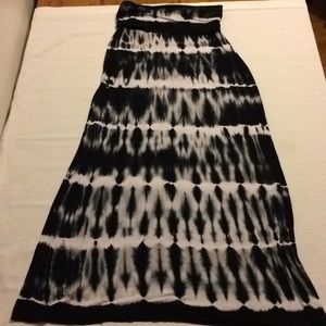 a.n.a Long Black Tie Dye Skirt